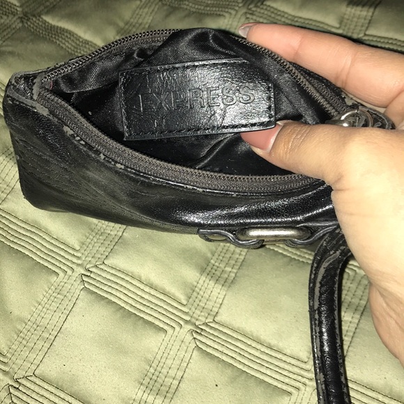 Express black patent leather wristlet - Picture 3 of 4